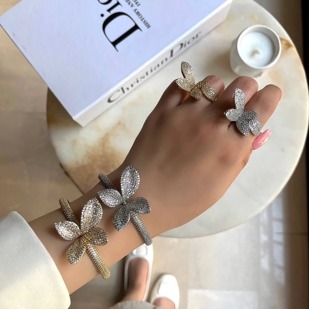 دستبندپروانه‌ای مسترکوالیتی مدل زنانه